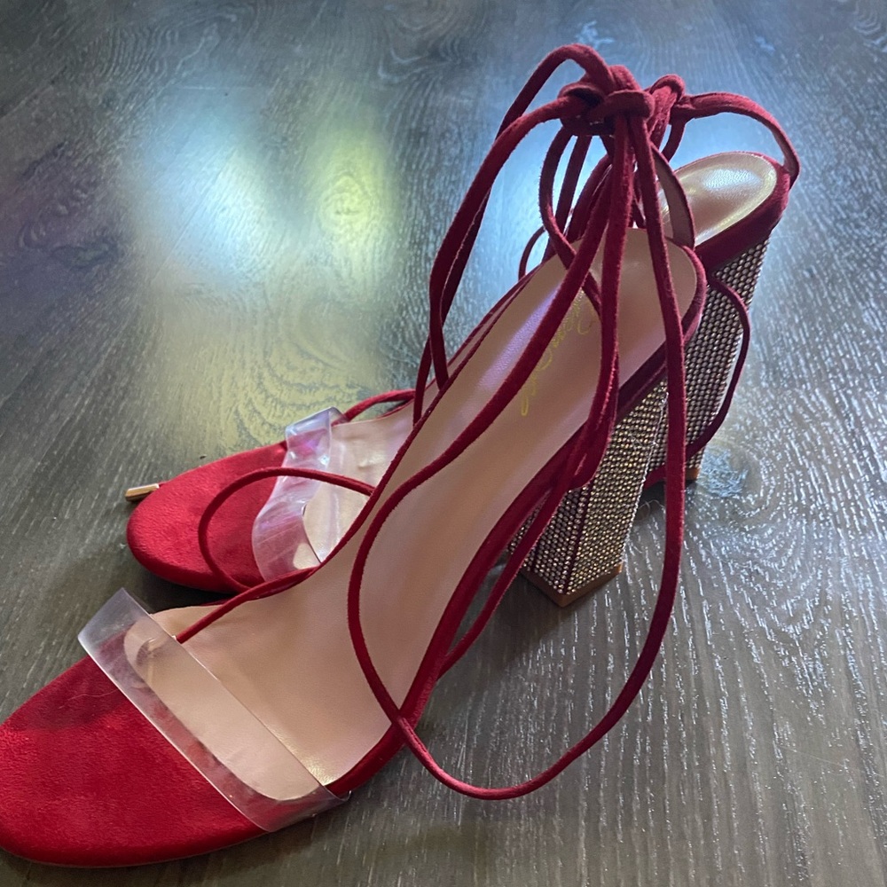 Red Strappy Herls
